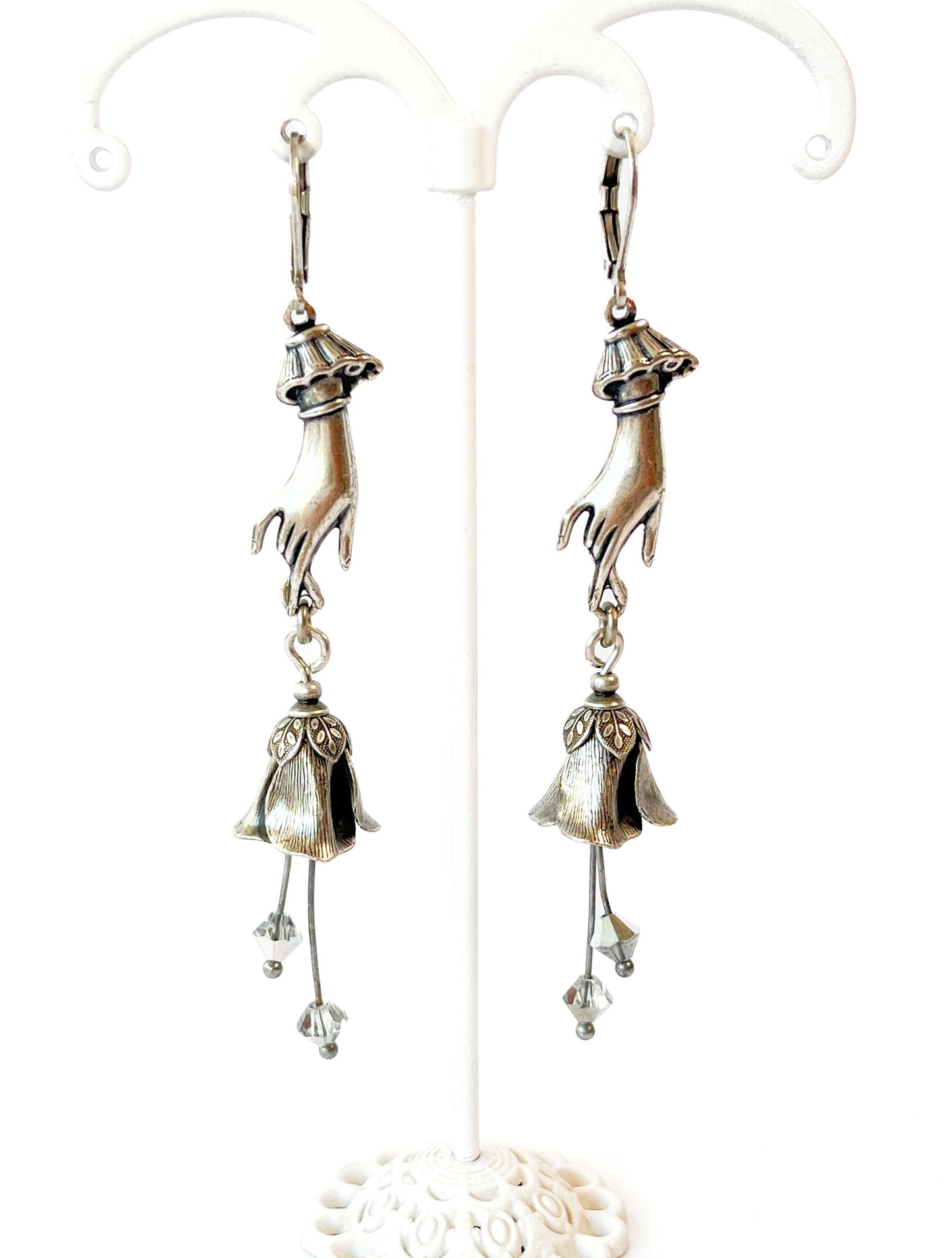 Pendientes Delicadas Manos y Flor