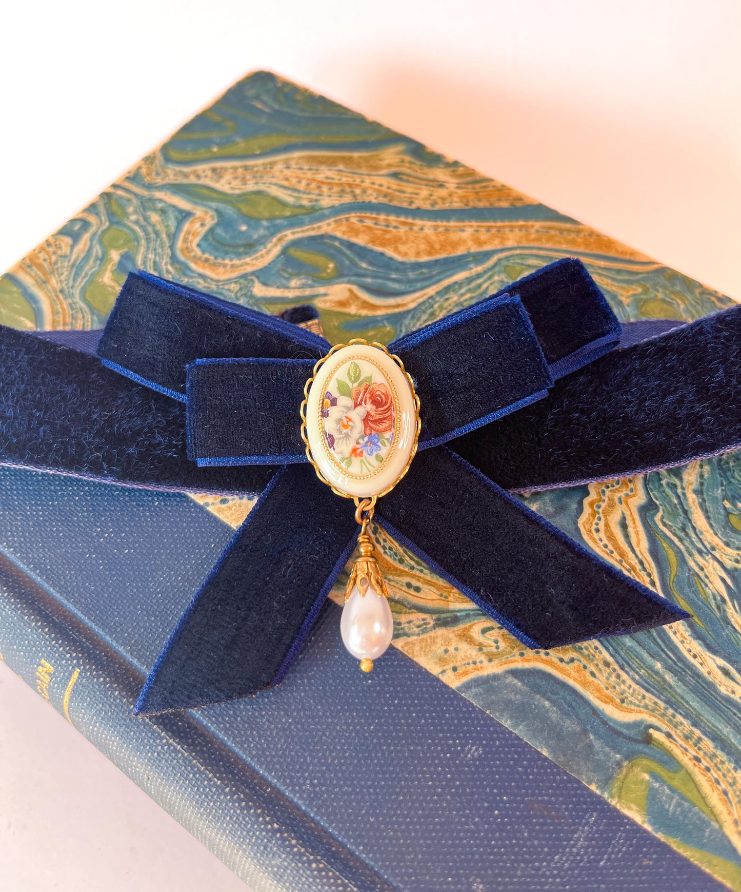 Collar Camafeo Floral “Claire”