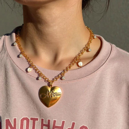 Collar Relicario Corazón Mom <3