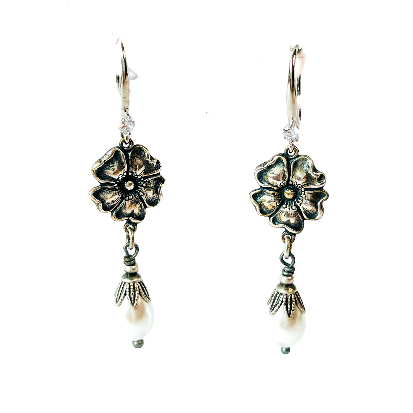 Pendientes de Flor y Lágrima de Perla