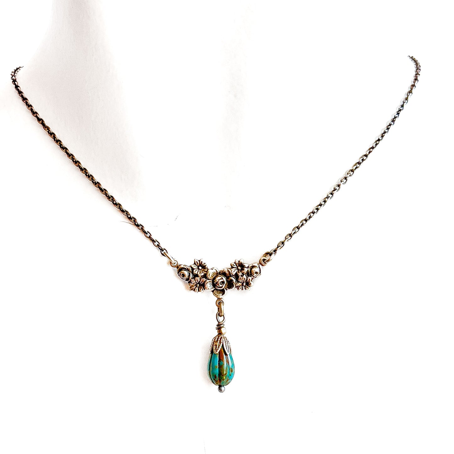 Collar Colgante Floral Estilo Victoriano