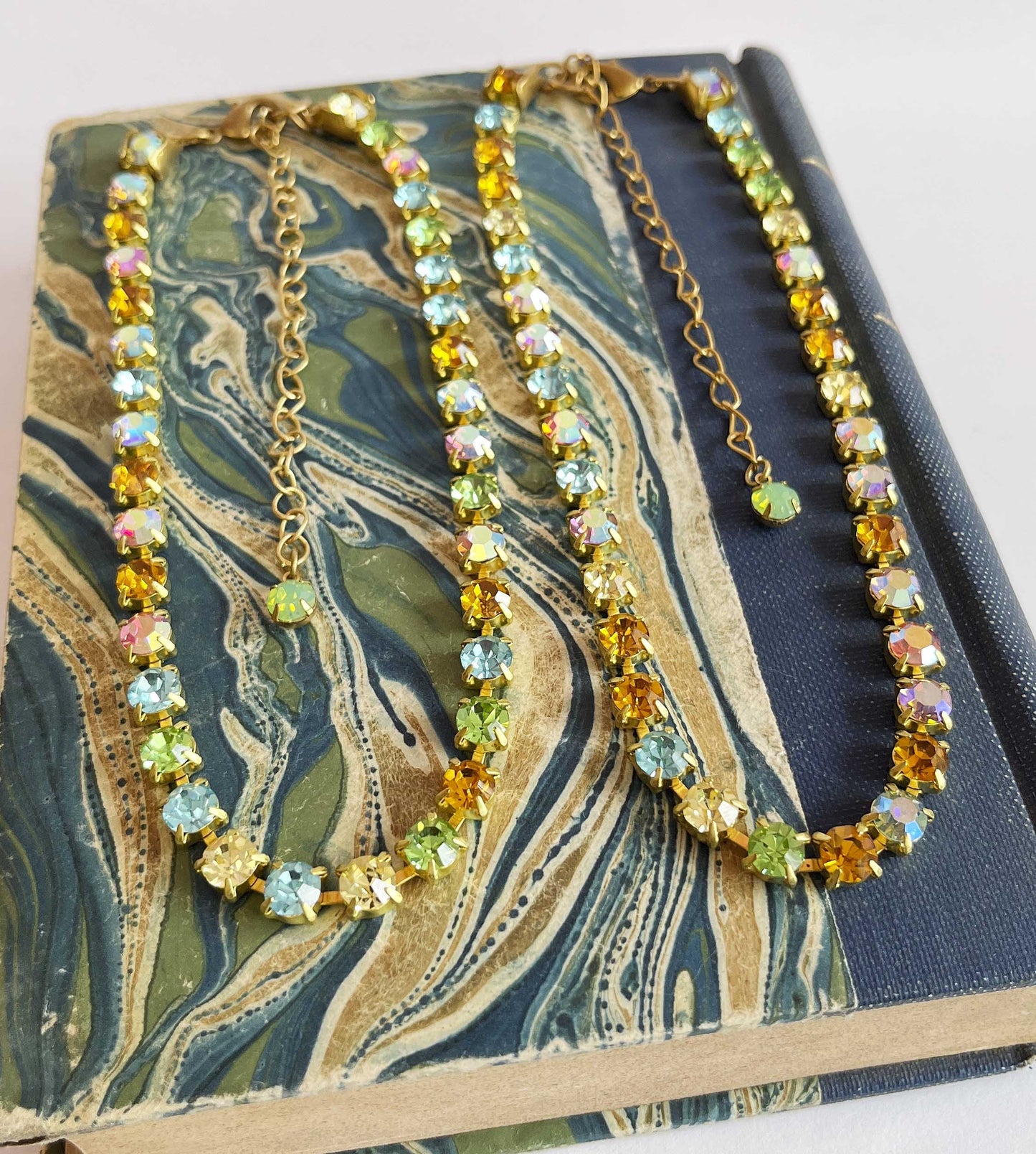 Short Vintage Rhinestone Chain Necklace