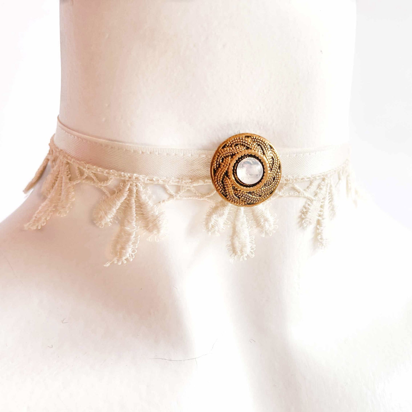 White Jewel Button Choker Necklace