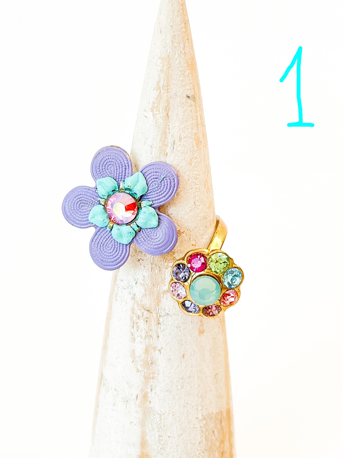 Anillos Ajustables de Flores Esmaltadas y Cristales Multicolor - Elige Opciones -