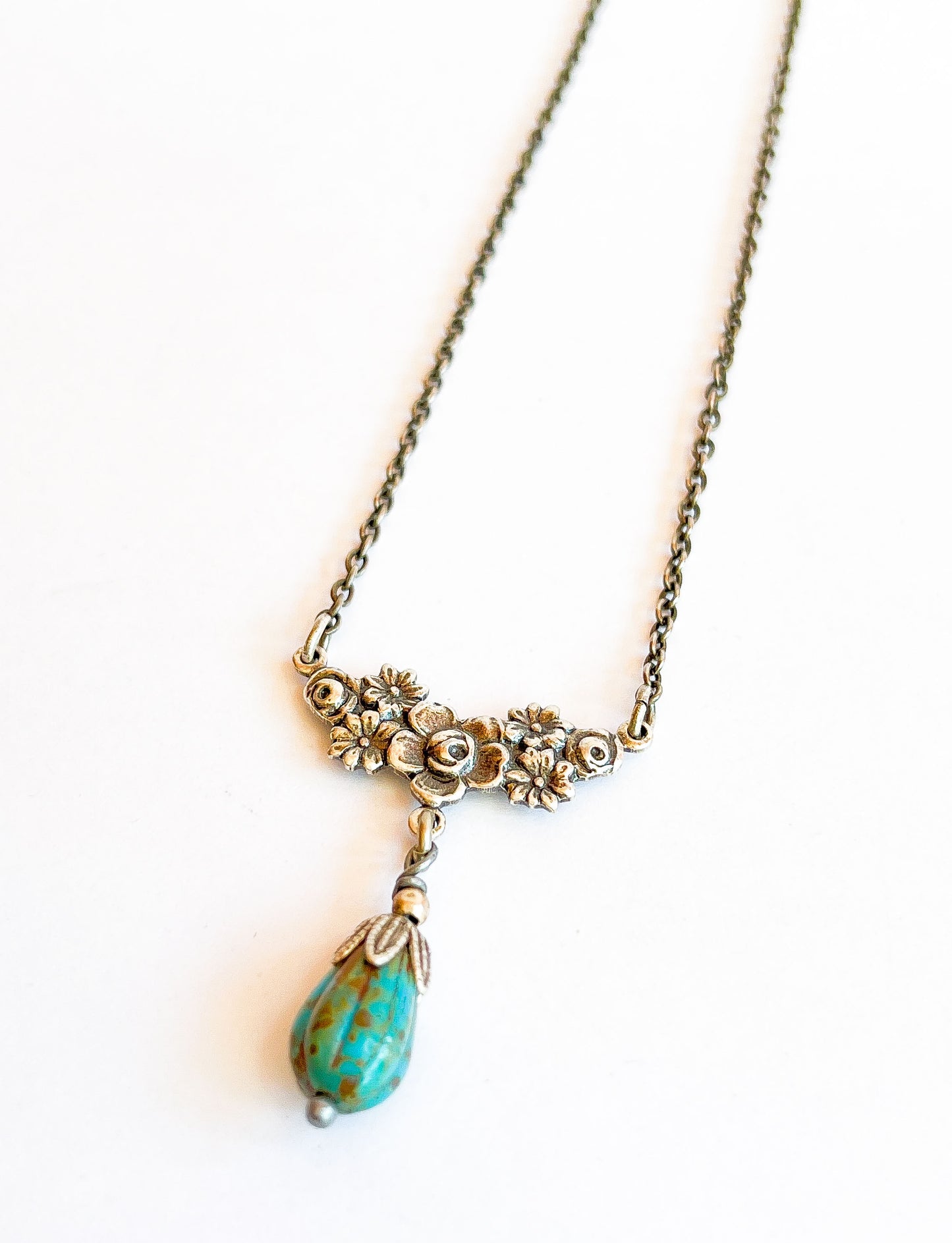 Collar Colgante Floral Estilo Victoriano