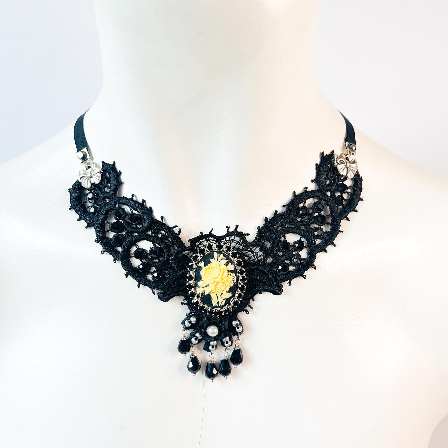 Collar Pechera "Nocturne" *Pieza Única