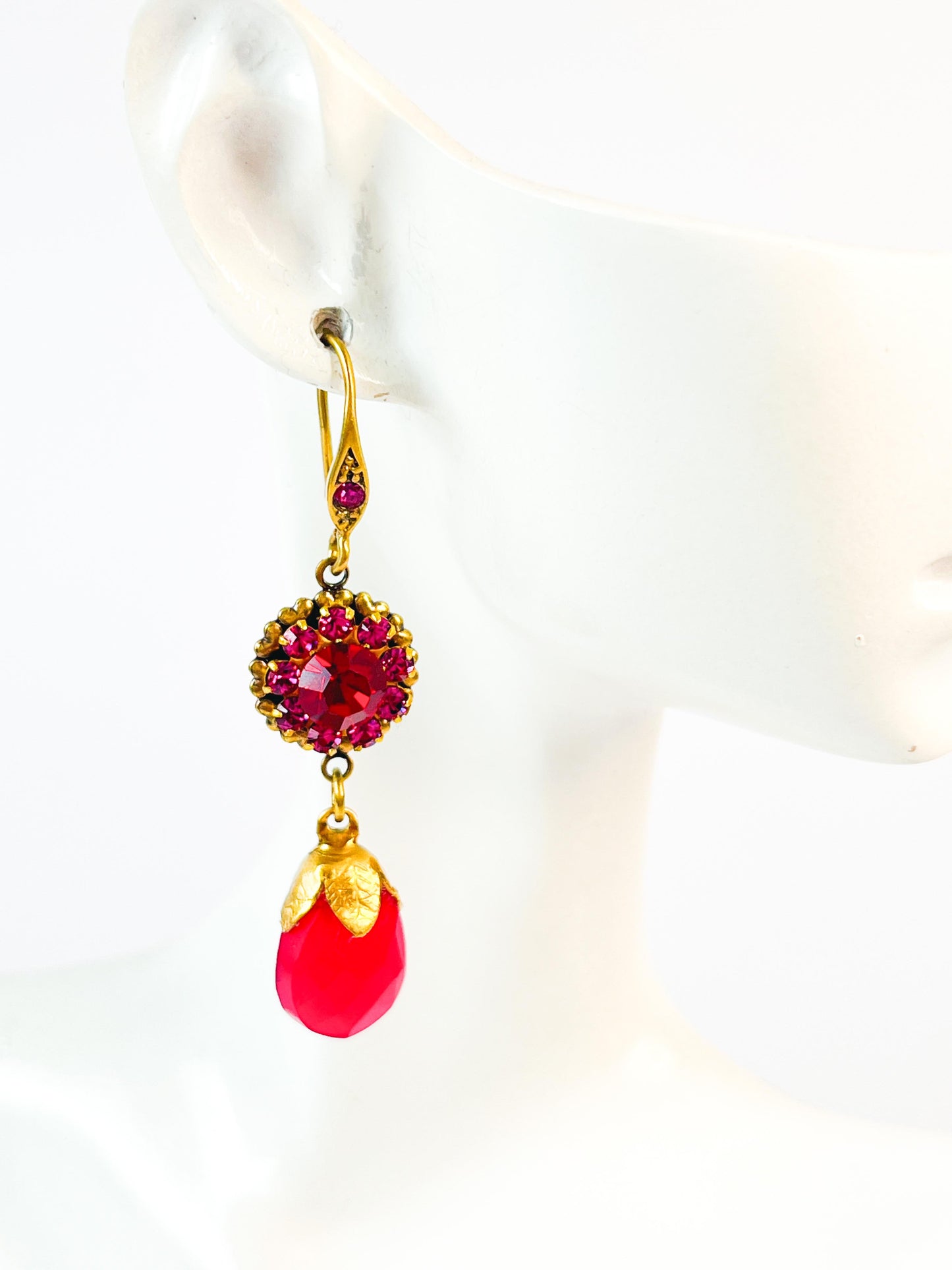 Pendientes Lágrima y Flor Fucsia