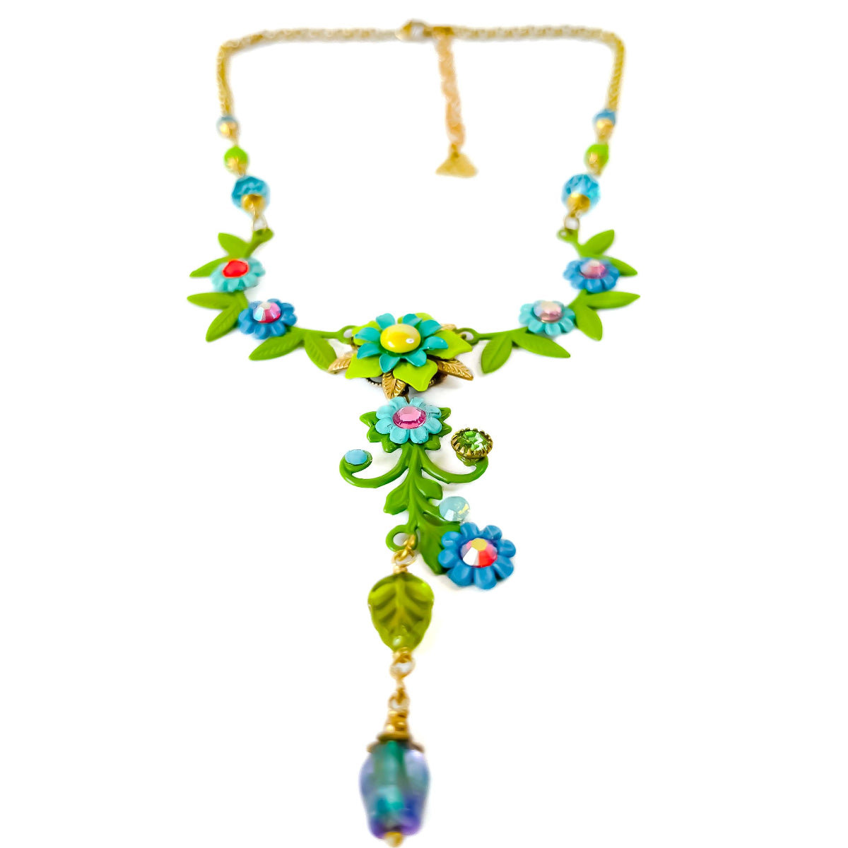 accesorio femenino con color. joya floral única