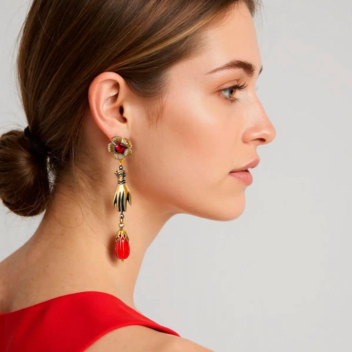 Pendientes Mano Victoriana Rojo