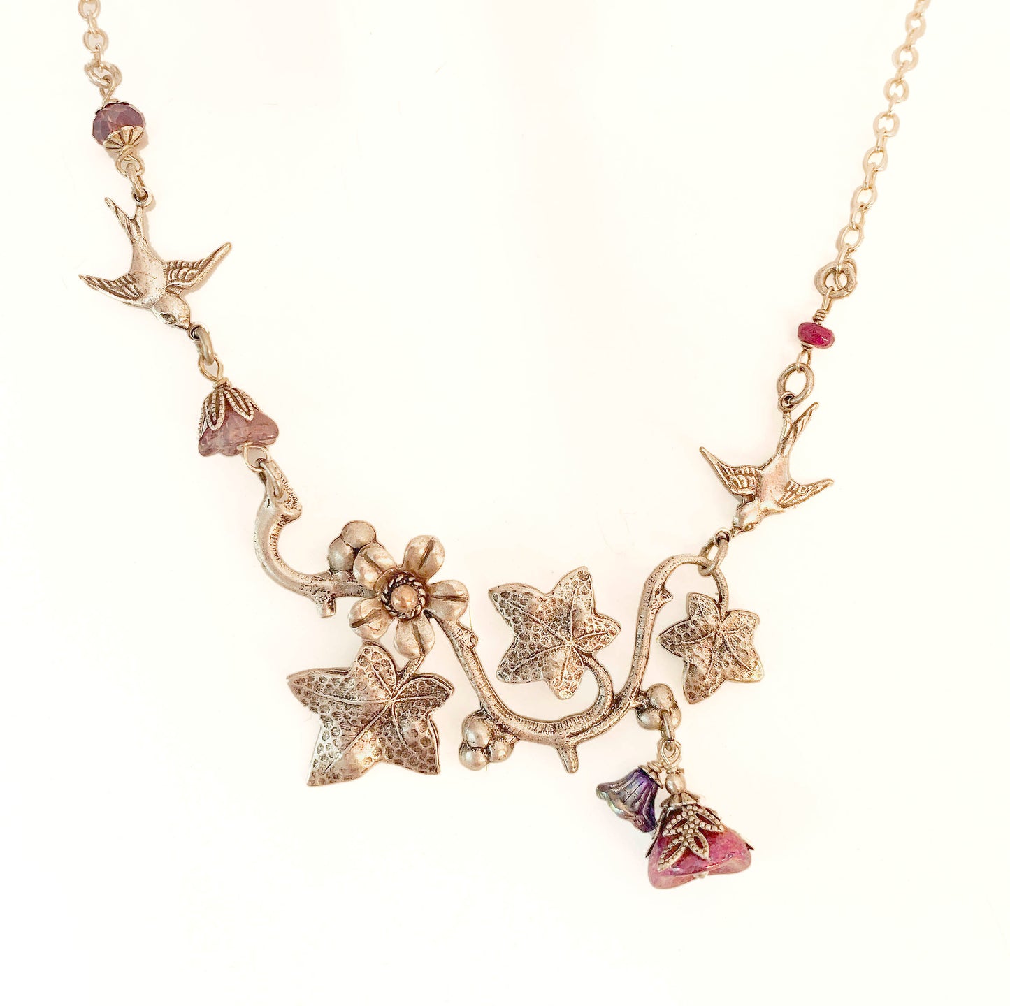 Collar Rama y Golondrinas Violet