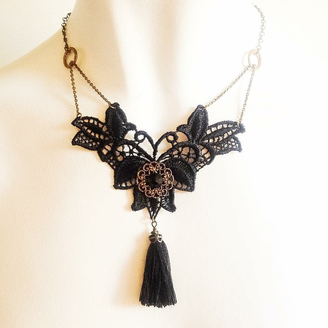 Black Lace Bib Collar