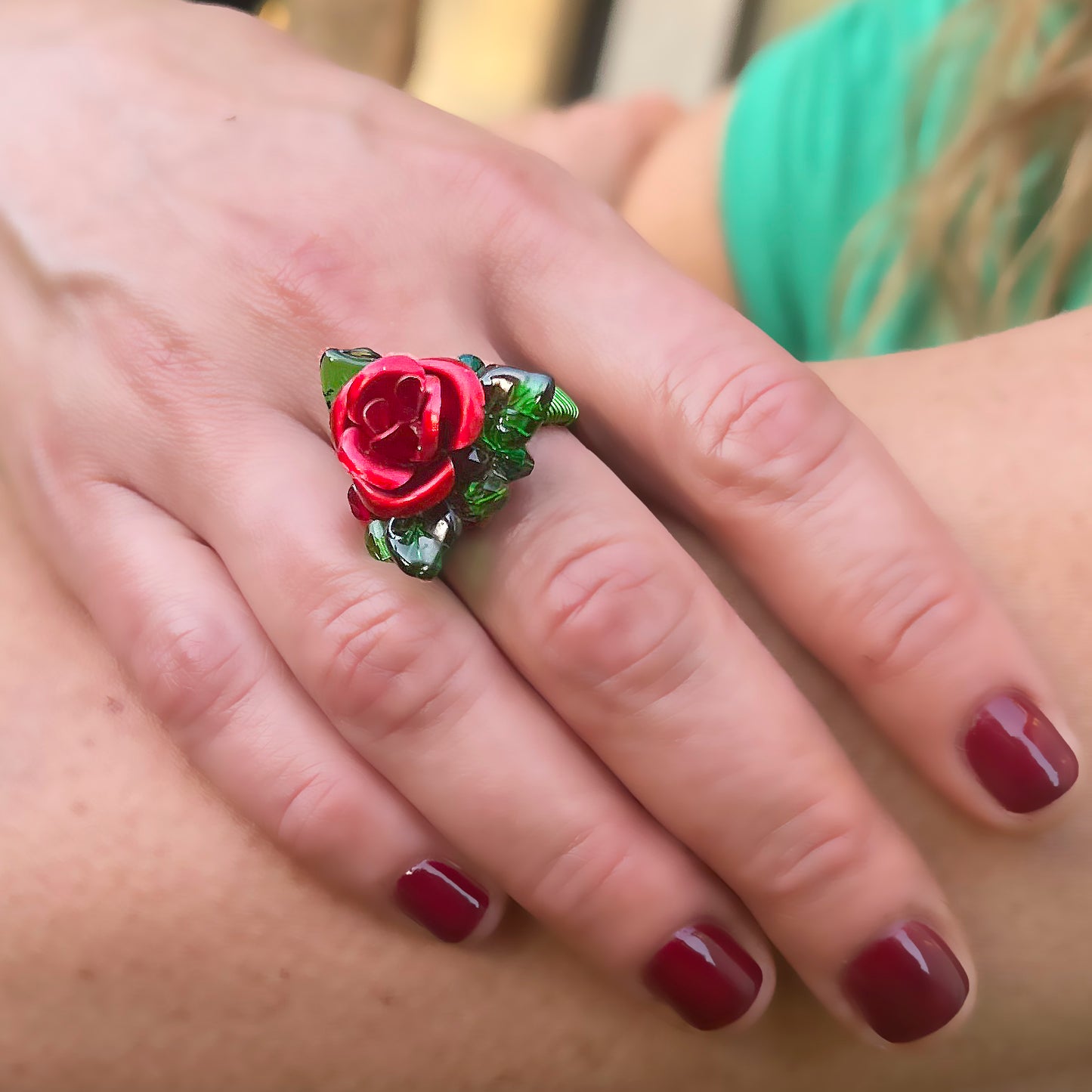 Anillo Rosa Solitaria Roja