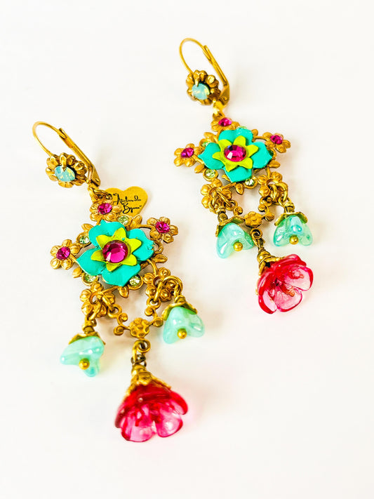 Jardín Suspendido – Pendientes Chandelier Florales Turquesa y Fucsia