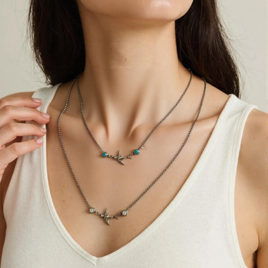 Collar Golondrina Plateada Petite