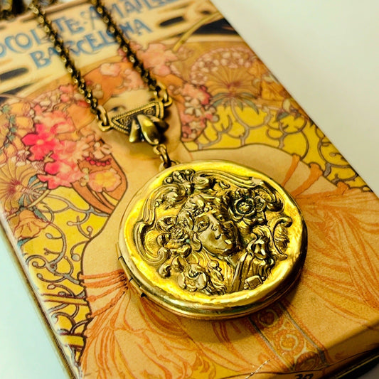 Collar Relicario Art Noveau Lady - Vintage - Pieza Única