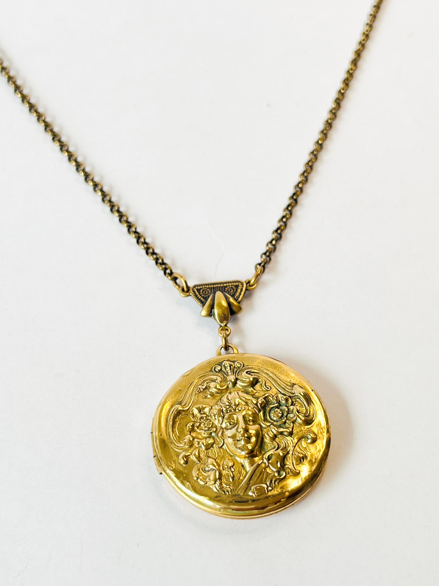 Collar Relicario Art Noveau Lady - Vintage - Pieza Única