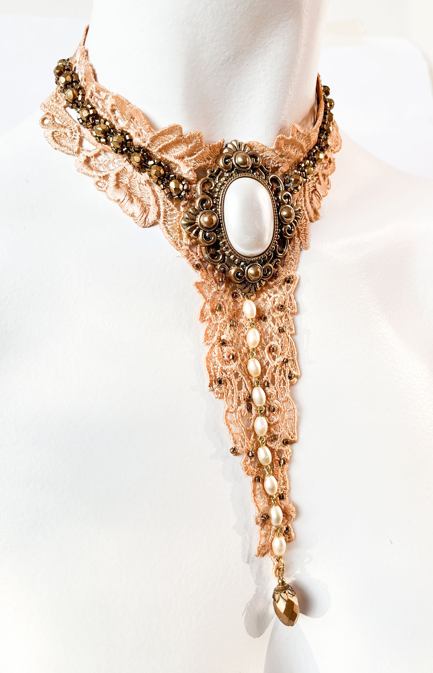 Collar Madame Opaline