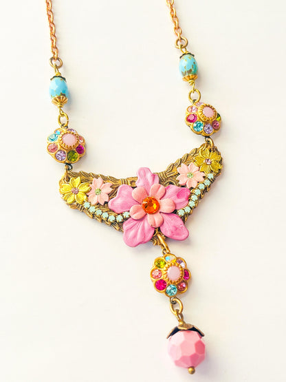 Rose d’Époque – Collar Floral Vintage con Cristales Swarovski
