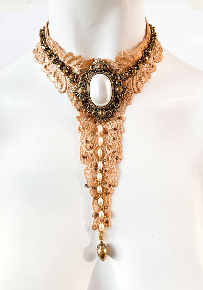 Collar Madame Opaline