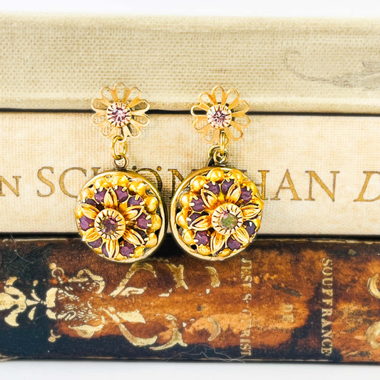 Pendientes colgantes de flores con cristales color violeta ópalo. Estilo Vintage.