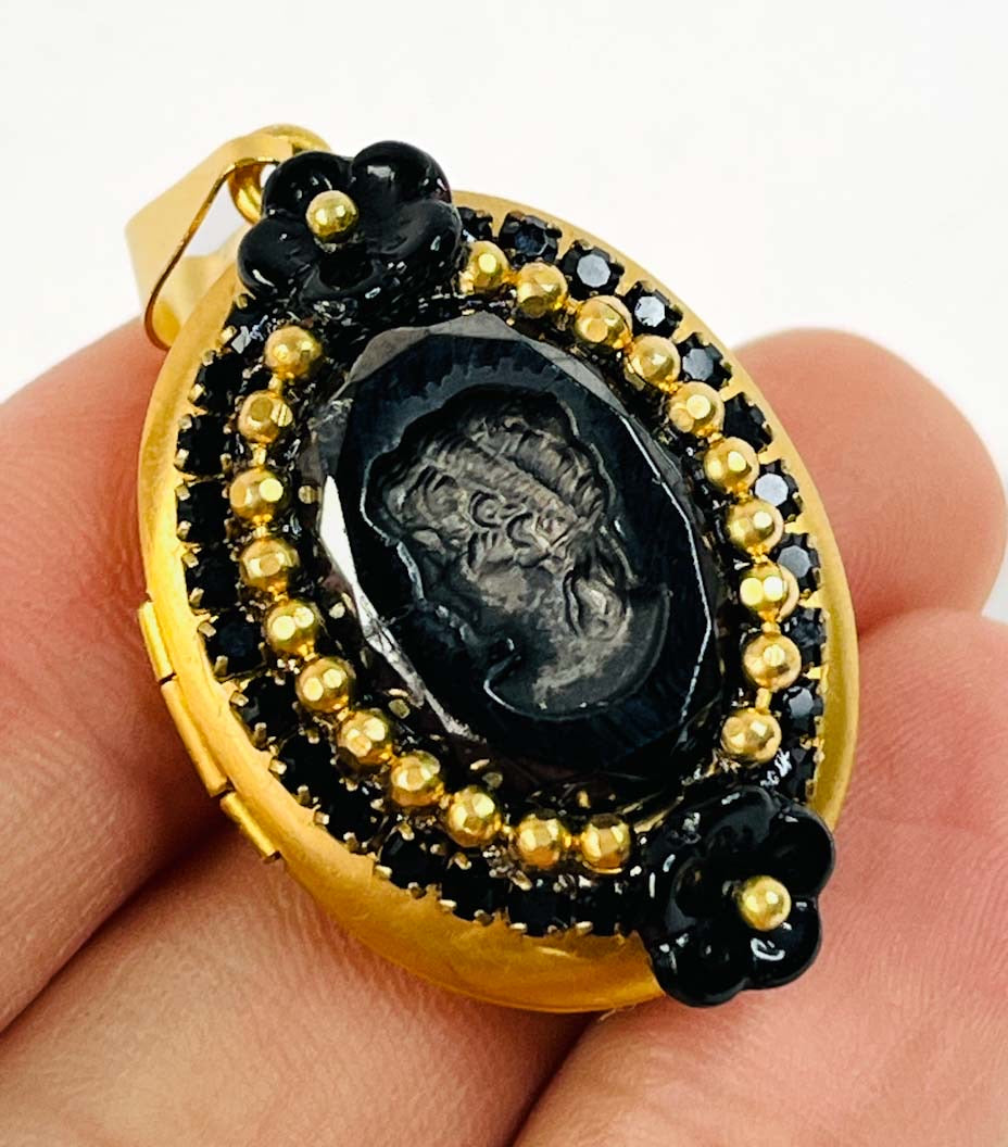 Relicario Broche Miriam Haskell & Camafeo Noir