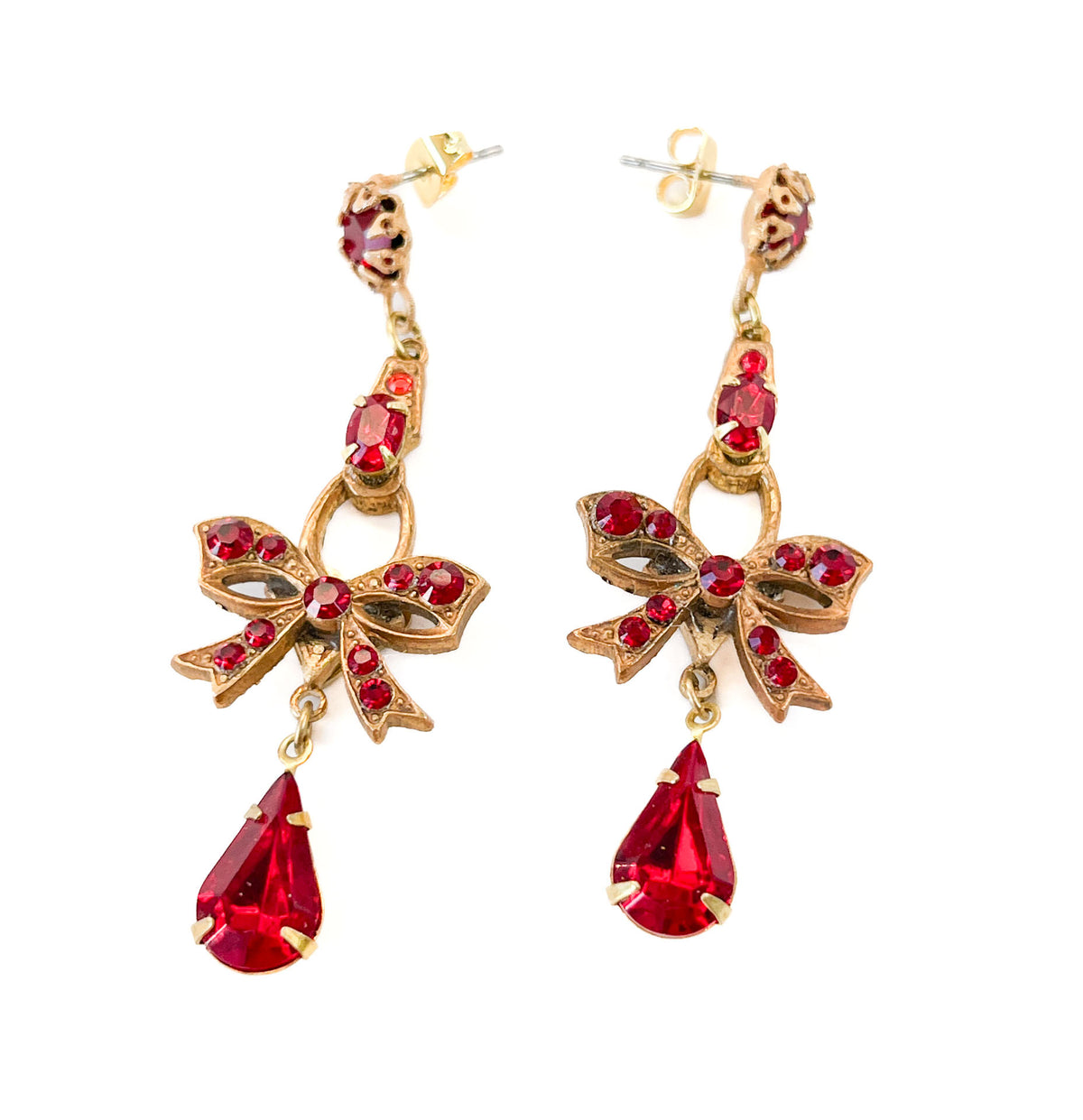 Aros Lazo Dorados con Cristales Rojos
