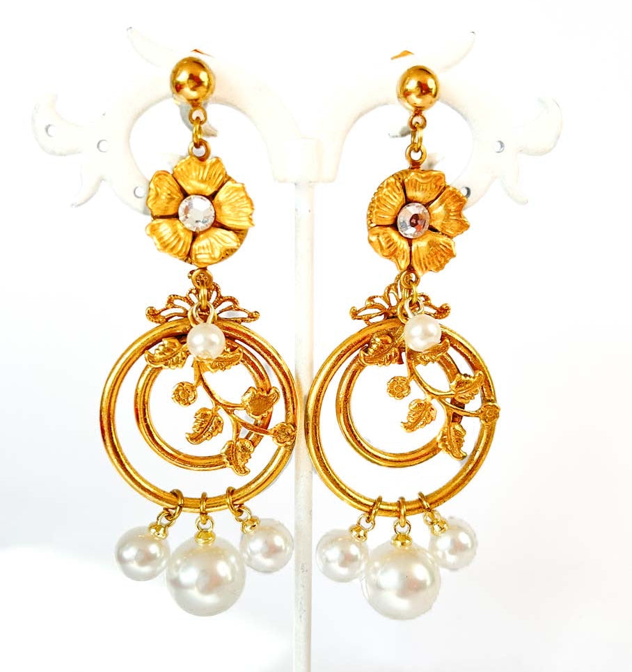Aros Largos Argolla Floral Dorada