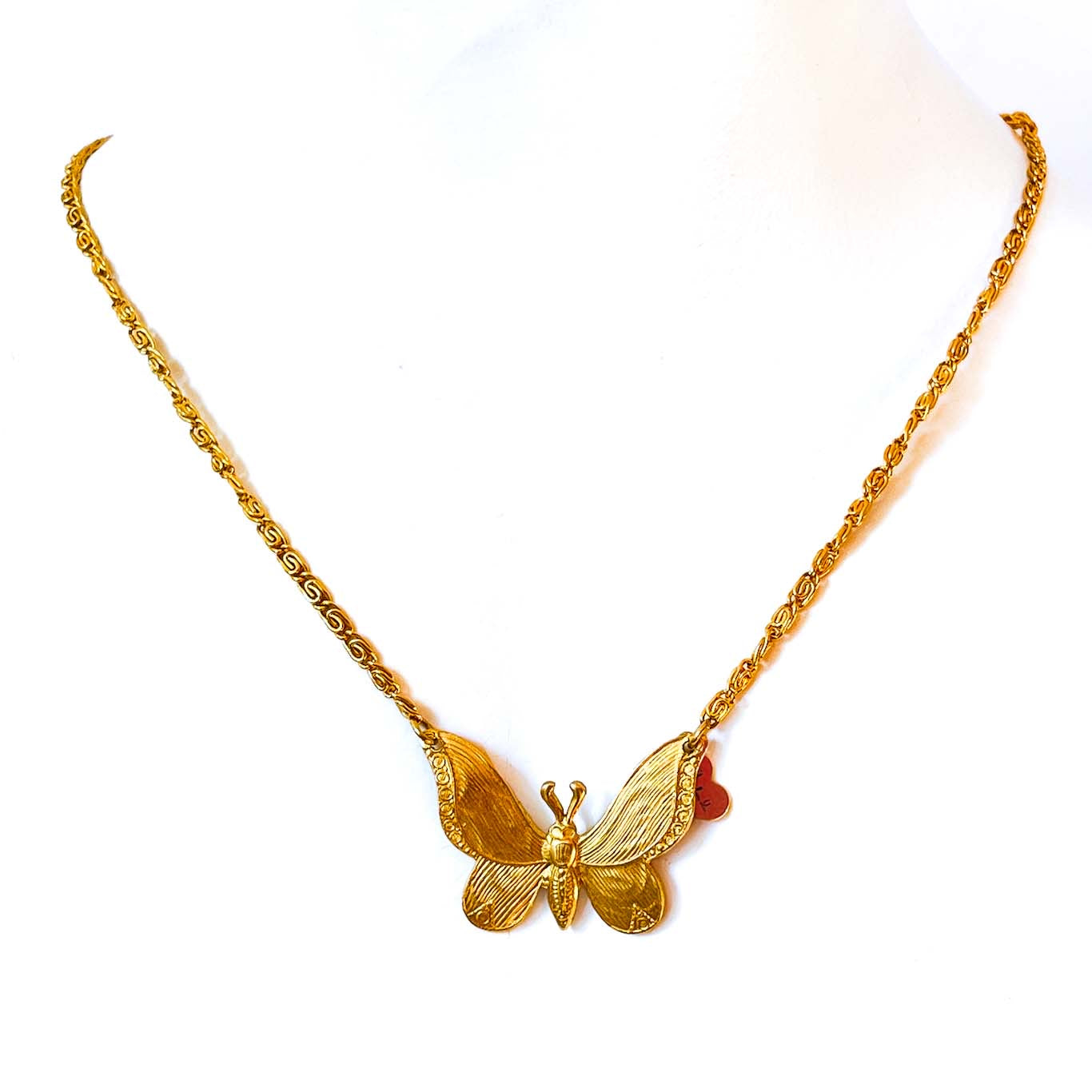 Collar Mariposa Dorada | Símbolo de Transformación