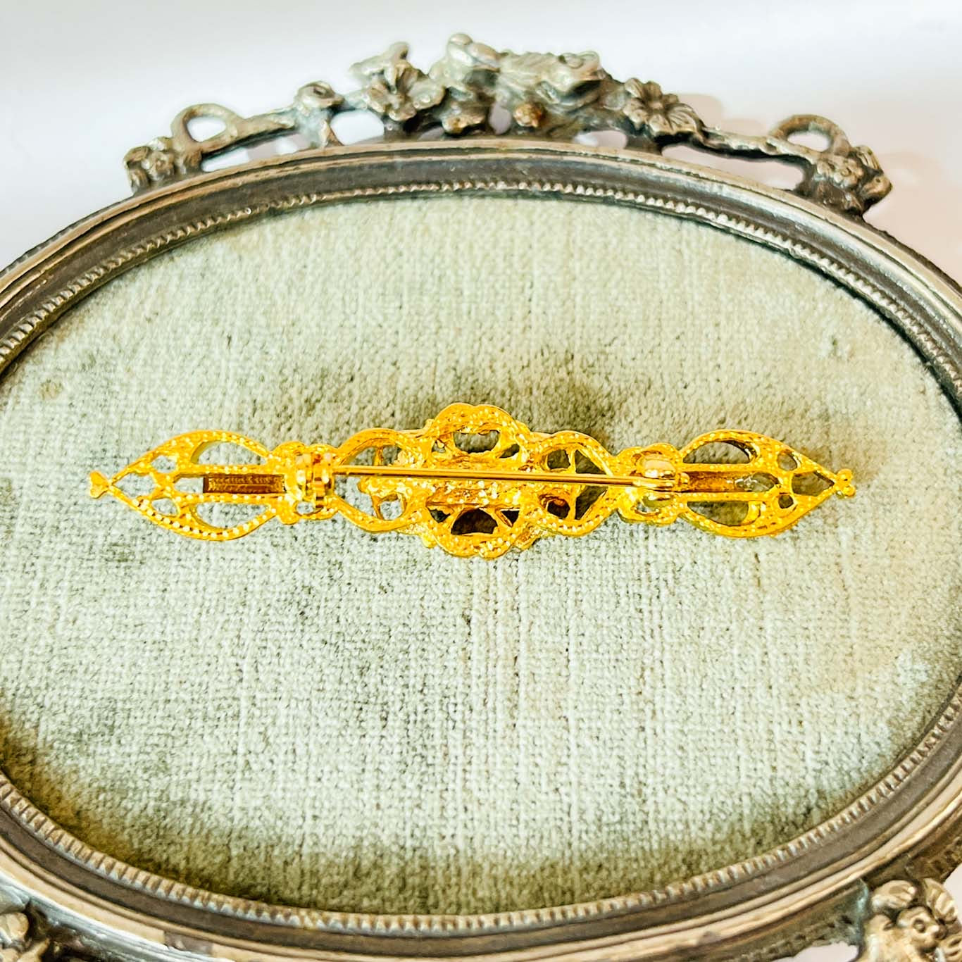 Prendedor Dorado con cristales Swarovski | Broche vintage
