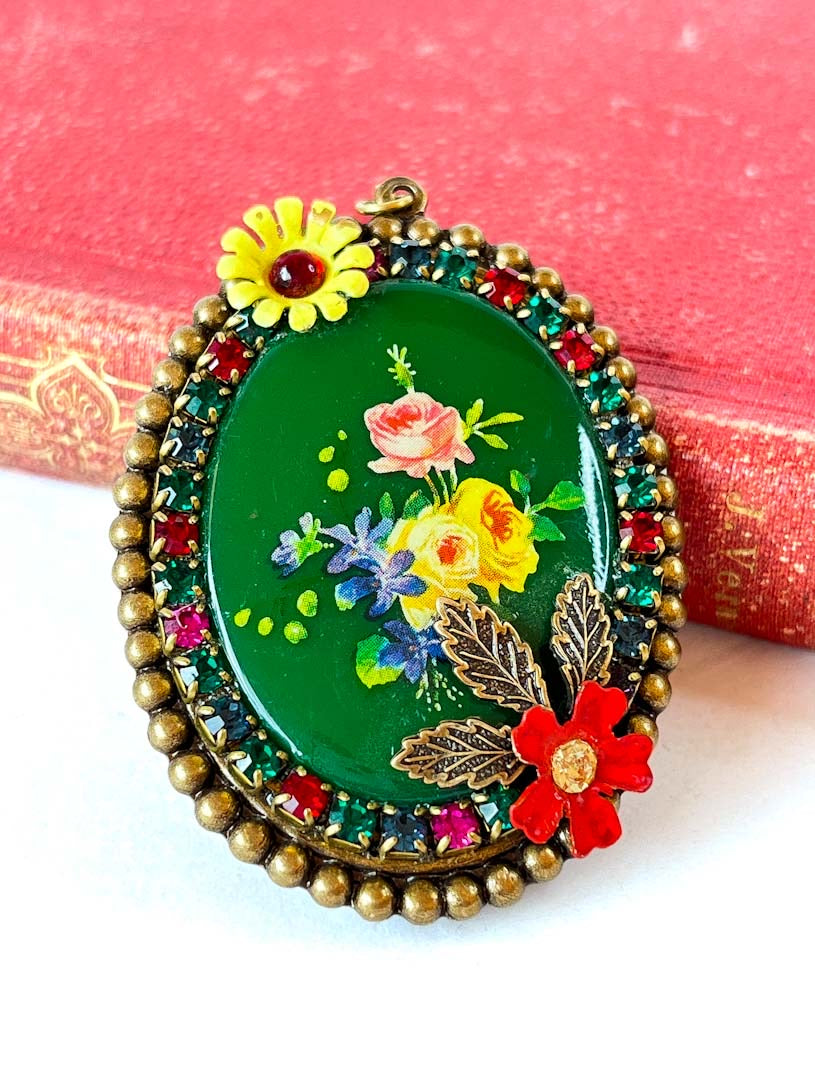 Broche Floral Ovalado Verde con Cristales Multicolor