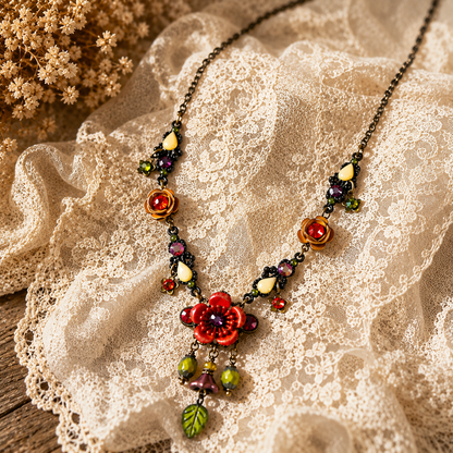 Jardin d’Été – Collar Floral con Rosas y Cristales Multicolor