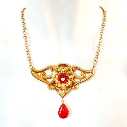 Collar Ariadna Art Nouveau con filigranas doradas y cristales