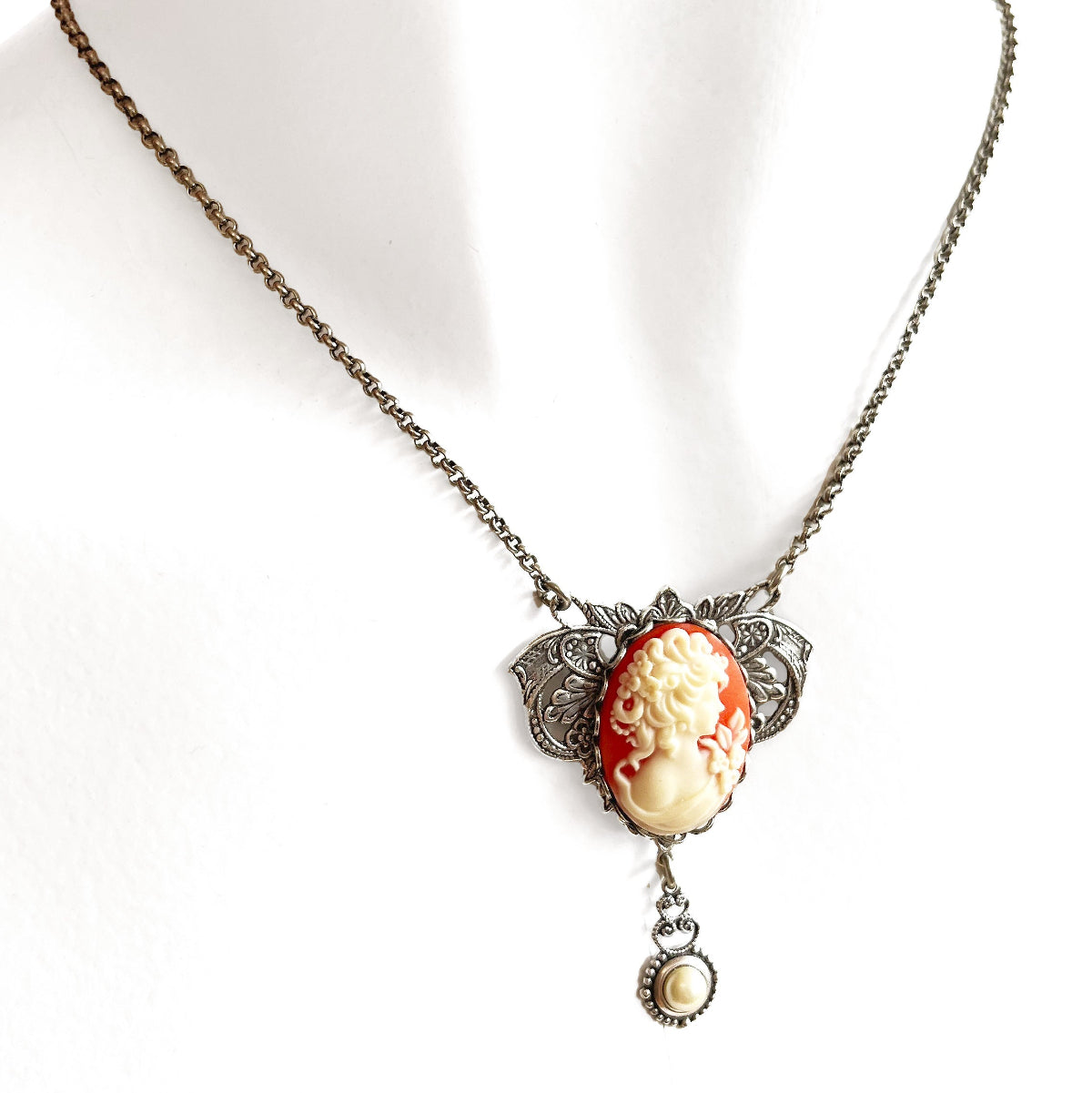 Collar Colgante Camafeo Rojo Estilo Victoriano