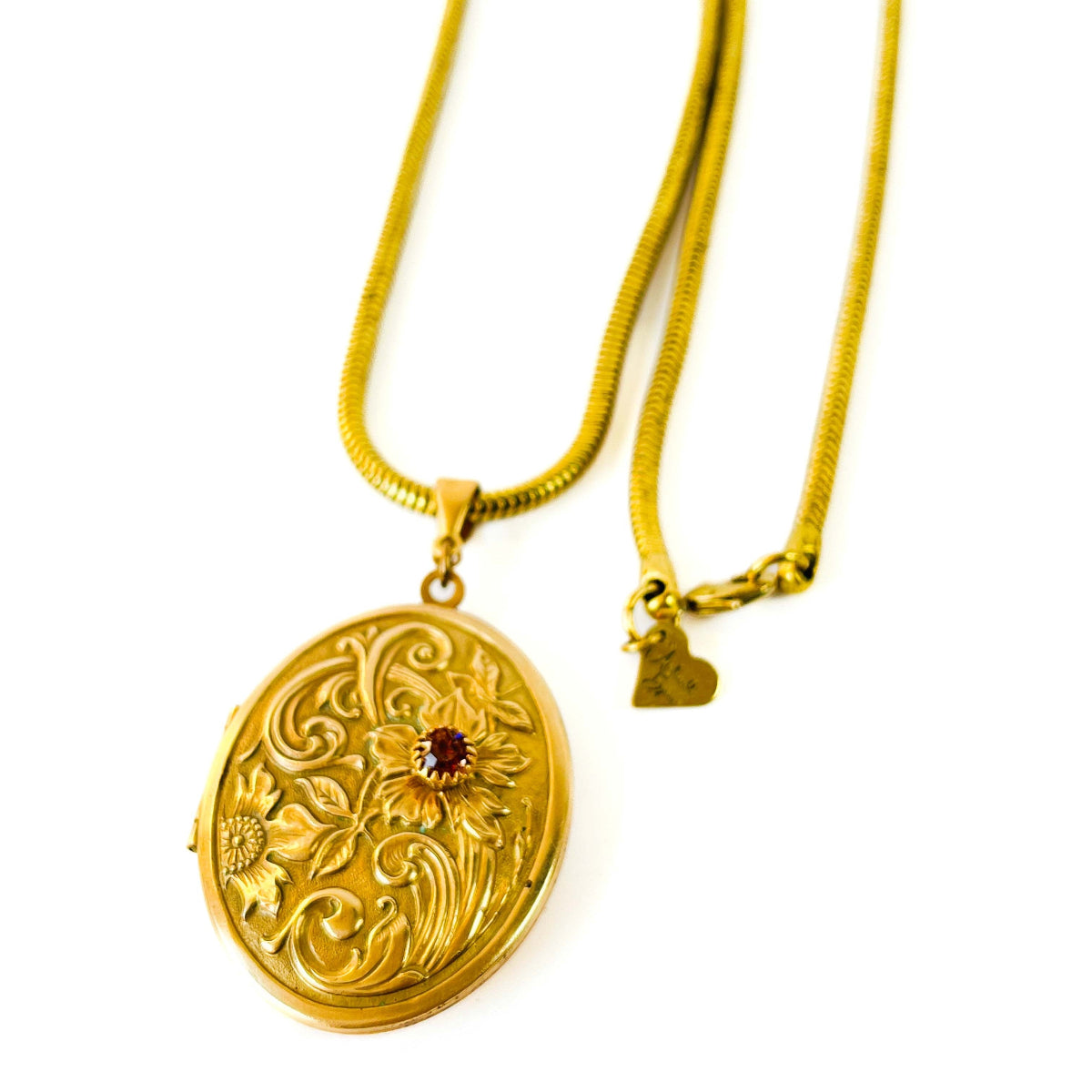 Collar Relicario grande ovalado