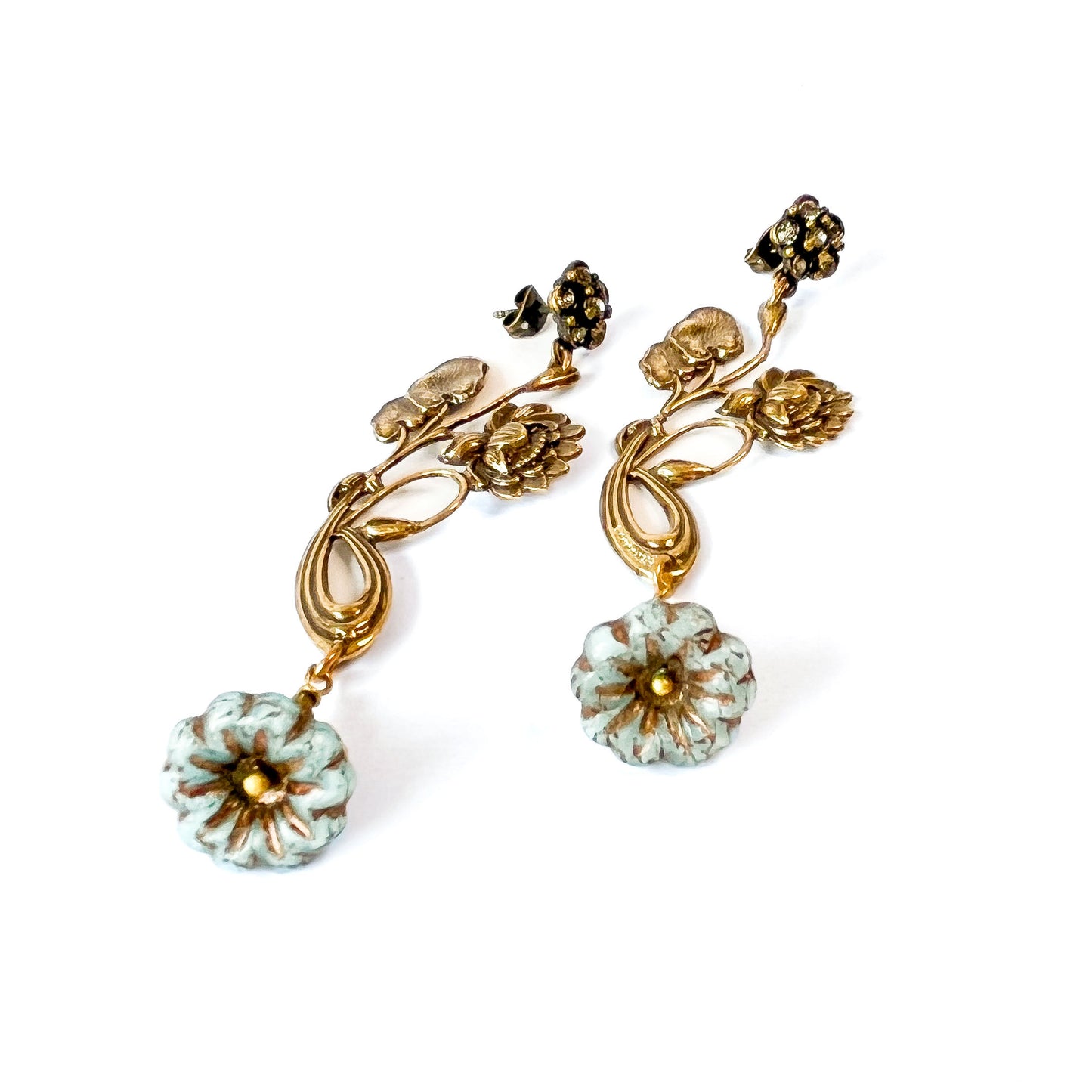 Pendientes Florales Flor de Loto y Campanillas Azules