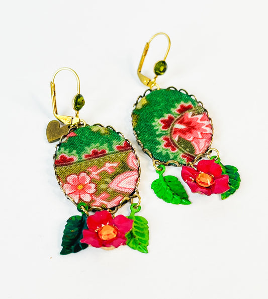 Jardín Oliva – Pendientes Poema Textil