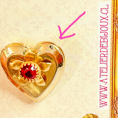 Prendedor Pin de Relicario Corazón Dorado