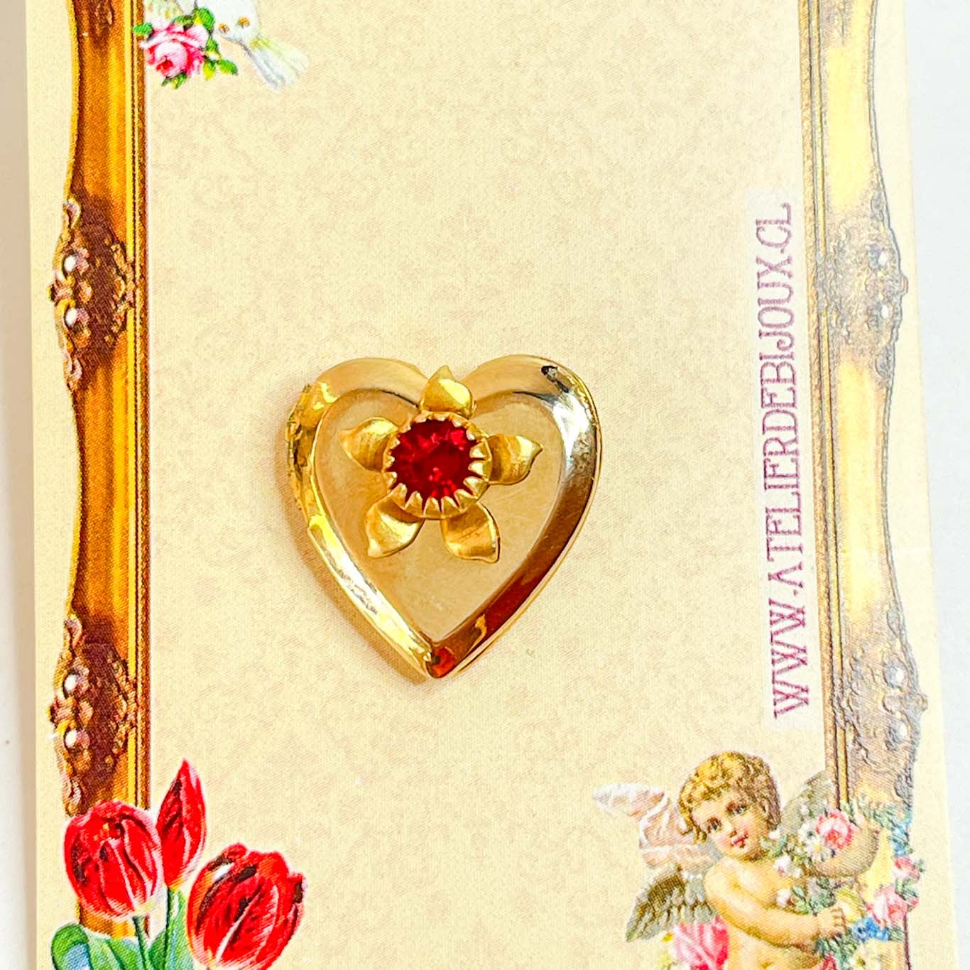Prendedor Pin de Relicario Corazón Dorado