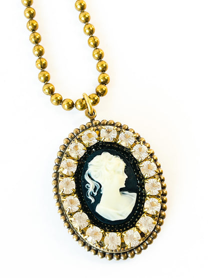 Prendedor Camafeo Lady Black Crystal -Convertible a Collar-