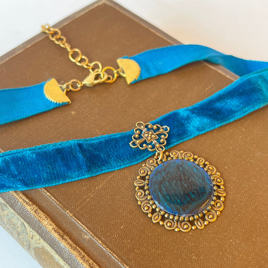 Collar Choker Olas de Avalon