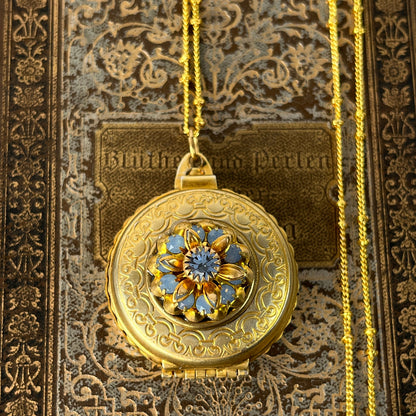 Relicario Florecer Dorado - Pieza Única de Colección -