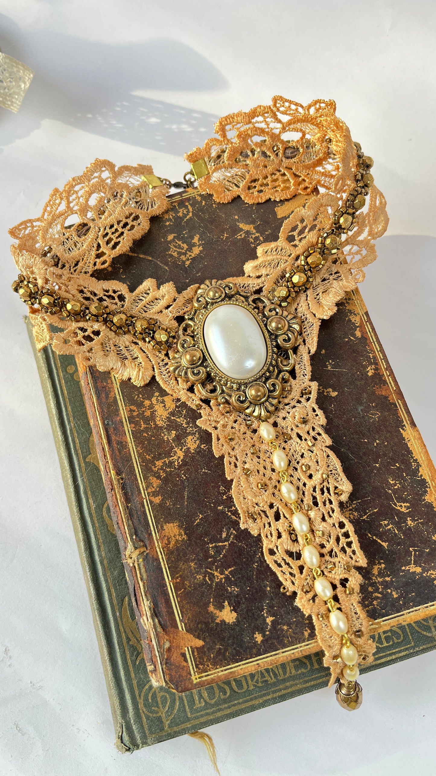 Collar Madame Opaline
