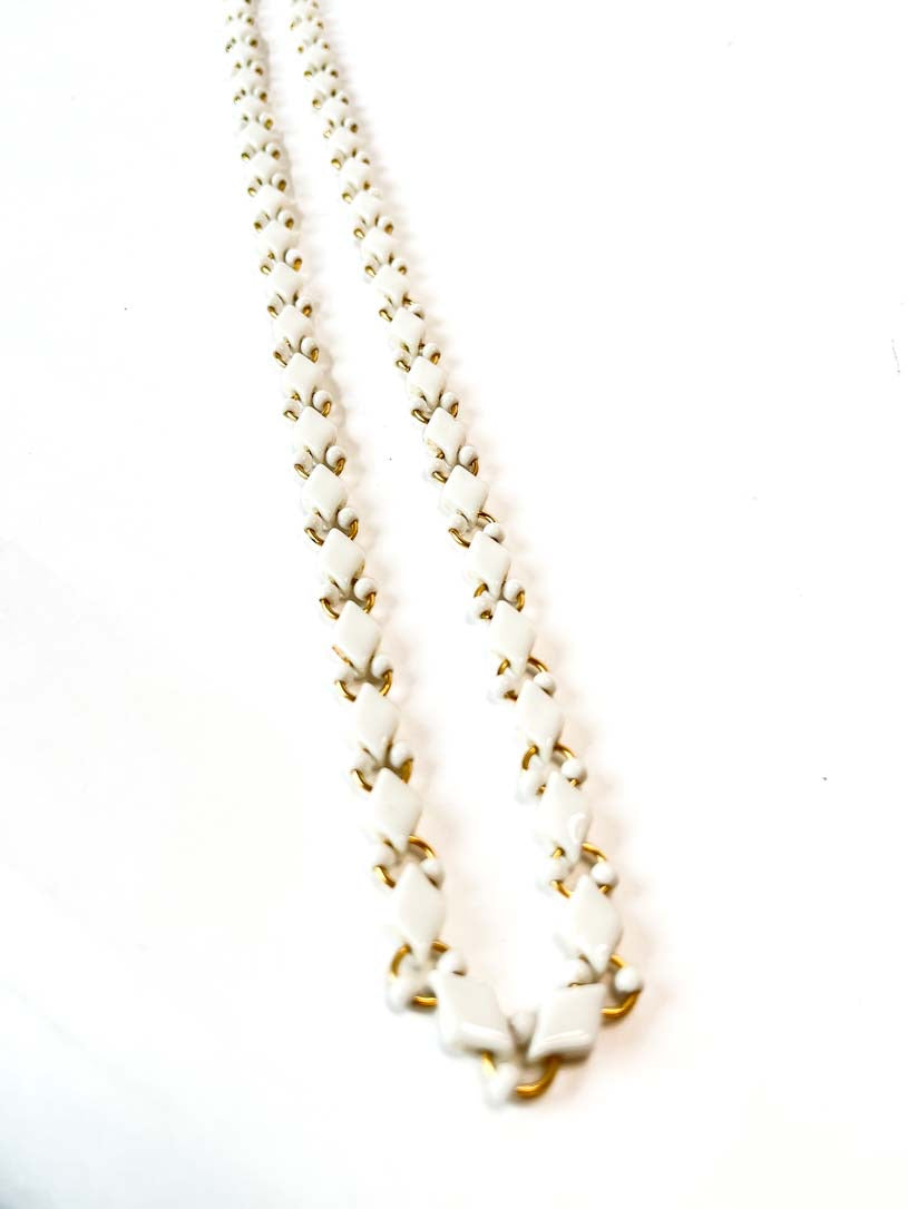 LONG WHITE TRIFARI NECKLACE
