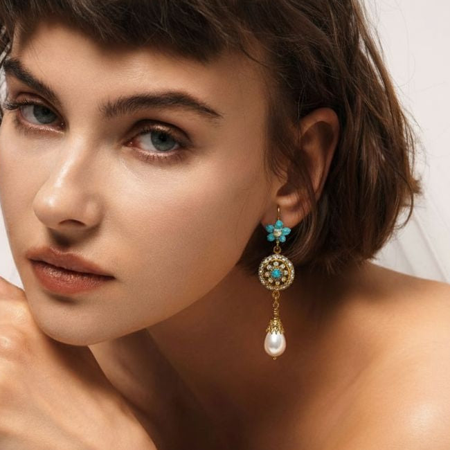 pendientes estilo lágrima estilo vintage con diminutos cristales de cwasovski , perlas y gota de perla de cristal