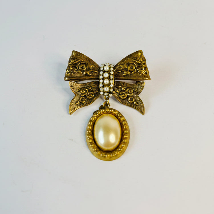 Prendedor Vintage Lazo Y Perla

