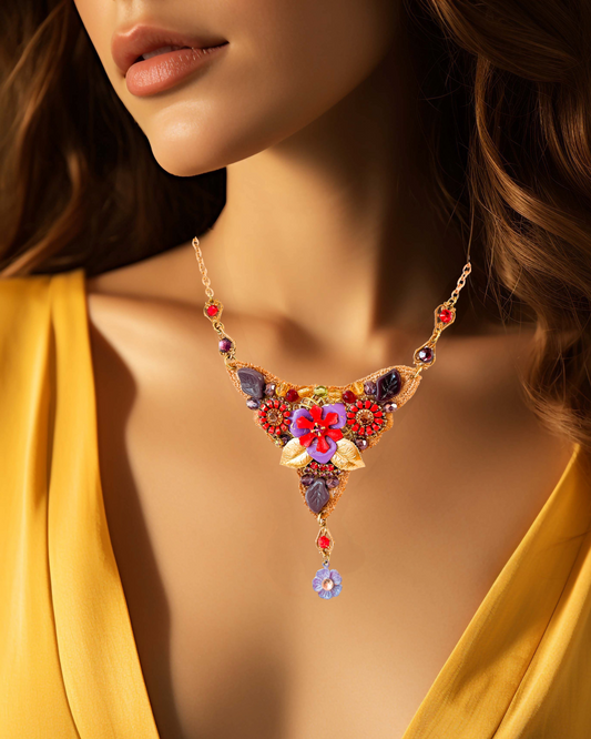 Flor del Deseo - Collar Pechera de Encaje Bordado a Mano