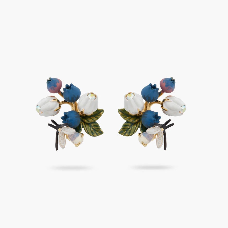 aros arandanos y flores blancas les nereides