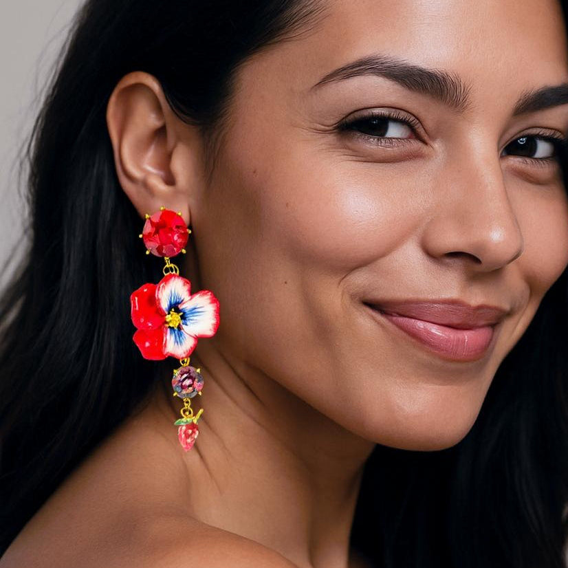 aros flores esmalte elegantes mujer