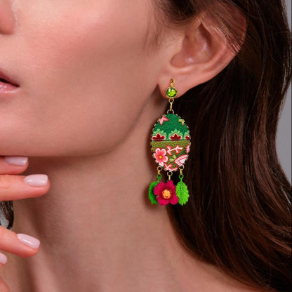 aros verdes elegantes largos mujer