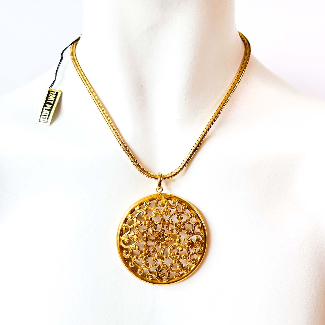 colgante grande elegante dorado russian gold plated